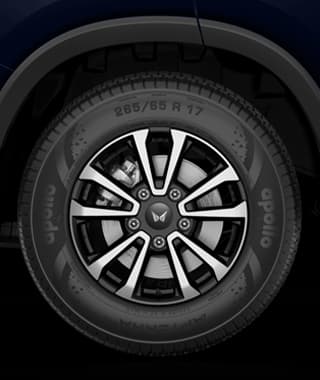 R18 Diamond Cut Alloy Wheels